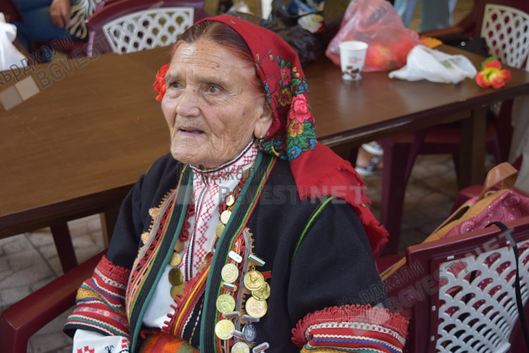 Над 400 самодейци се надпяват и надиграват на Националния тракийски събор в Кърджали днес