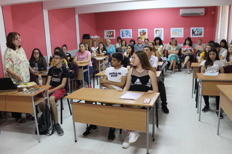 Йовковци виртуално се разхождаха из Лондон