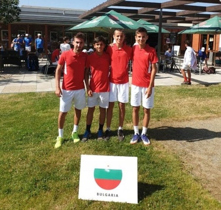 Националите ни по тенис до 14 г. с Адриано Дженев на финала на Европейската лятна купа