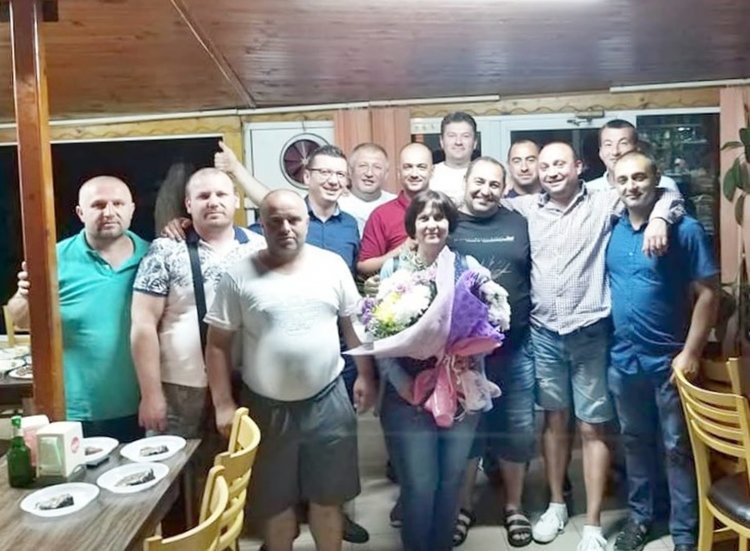 Випуск 1999 отново се срещнаха след 20 години