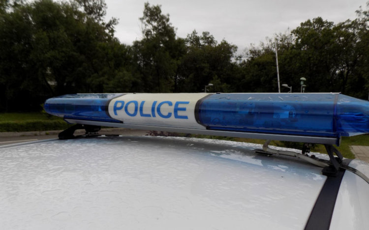 27-годишен от Искра потроши стъкло на съседски Форд