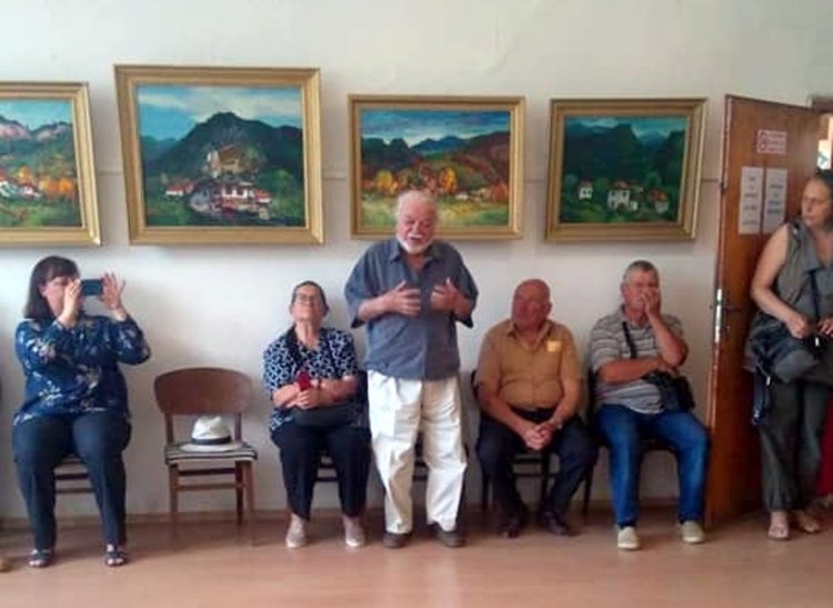 Изложба показва картините на родопски художник, сътворил над 5 хиляди платна