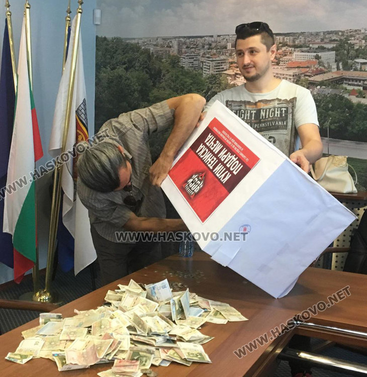 Събраха се 3 670 лв. от Рок феста за инструменти на талантливи деца