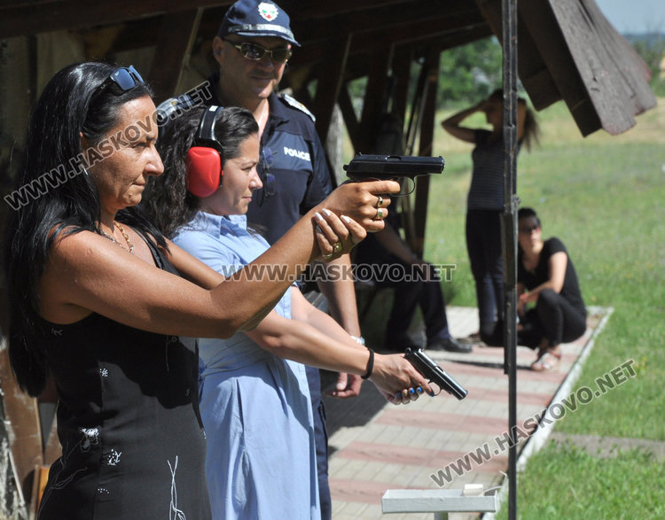 Адам Адамов отново топ стрелец сред полицаи и военни