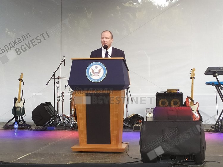 България се разделя с посланик Рубин, и Кърджали му каза довиждане