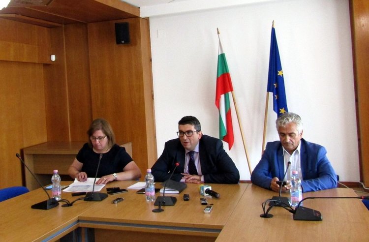 Учениците от Смолянска област вече 10 години в Топ 3 в страната на изпитите в 4-ти, 7-ми и 12-ти клас