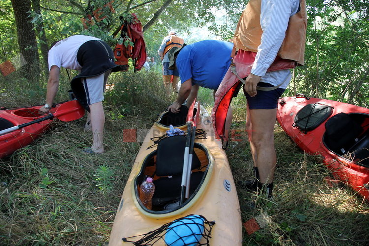 Гребци пътуват  по Марица от Димитровград до Свиленград