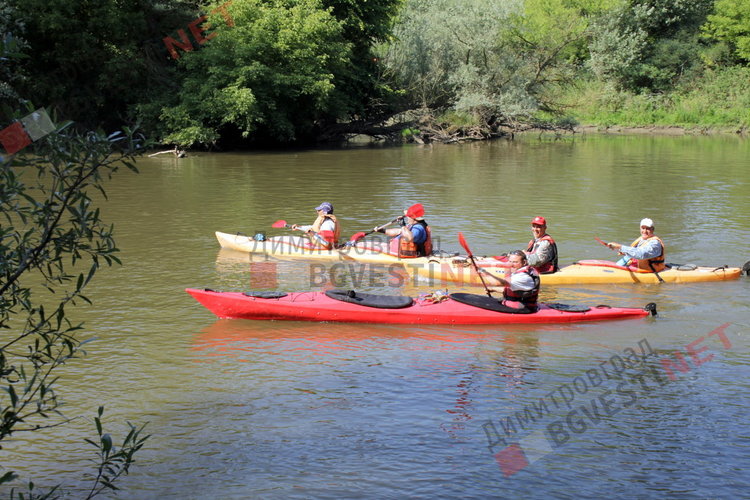 Гребци пътуват  по Марица от Димитровград до Свиленград