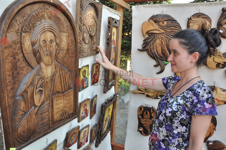 Шарени черги и старинни занаяти показаха в село Брод