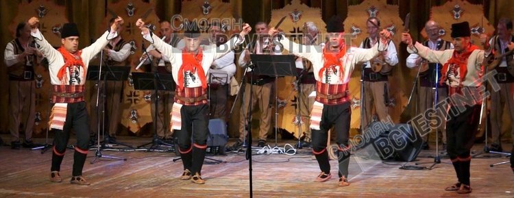 Танцьорите на Фолклорен ансамбъл „Родопа“ – гледайте част II-ра от филма за емблематичната формация