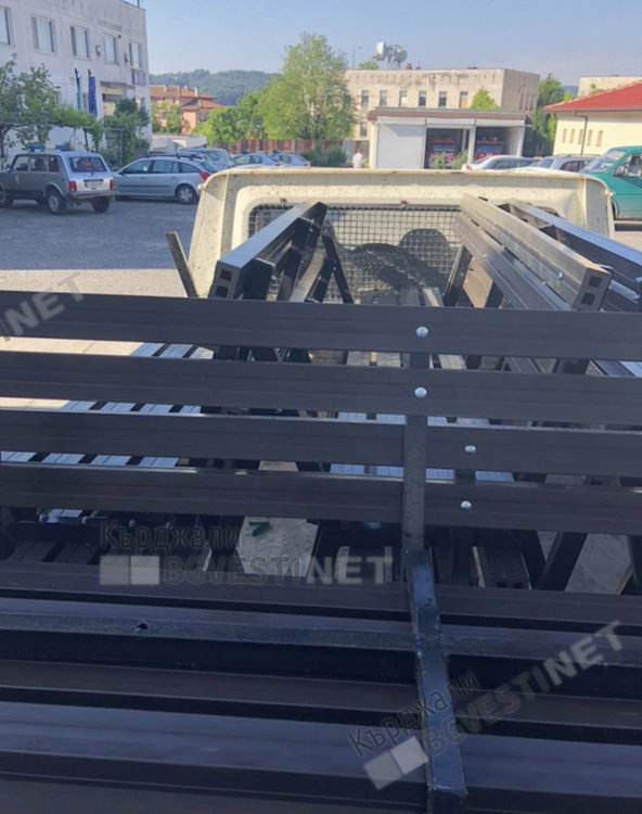 150 пейки подари на жителите на община Джебел предприемач от Църквица /снимки/