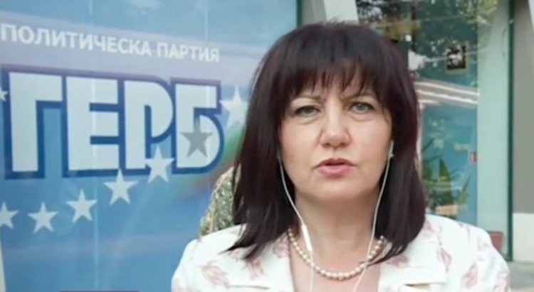 Караянчева: Етичната комисия на ГЕРБ се захваща с приближени на Цветанов кметовете