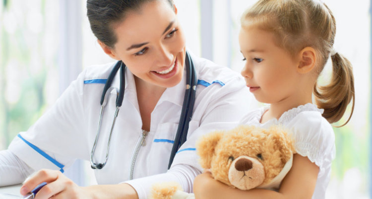  Специалисти от Пирогов преглеждат децата в Хасково