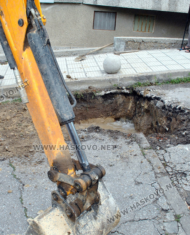 Безводие: Симеоновград на режим, в две села 20 дни без вода