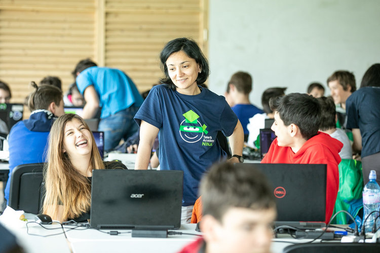 От новата учебна година: Училищна Телерик Академия, за млади таланти в програмирането, стъпва в четири училища в Смолянско