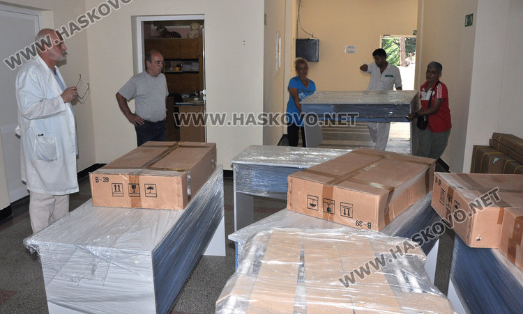 С дарение за 33 000 лева обзаведоха ремонтирания първи етаж на Детско отделение