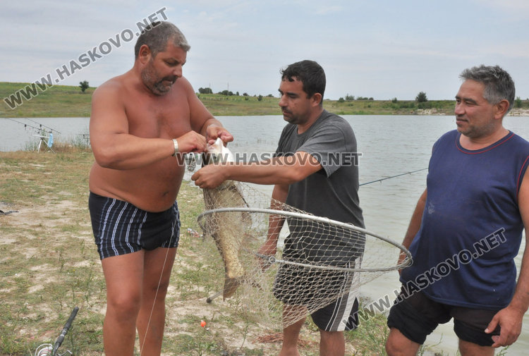 Хасковлия показа майсторски умения в улова на толстолоб от "Сивата вода"