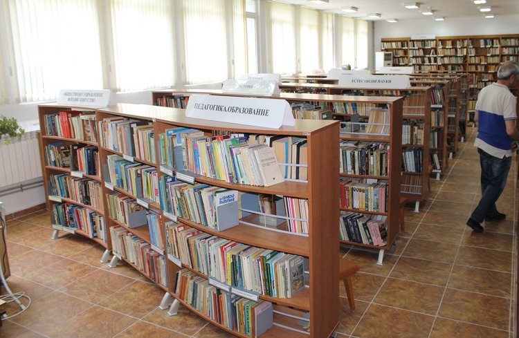 Безплатни читателски карти предоставят в библиотеката в Димитровград