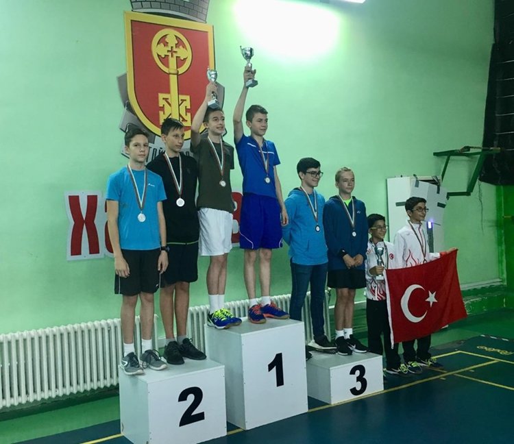 7 хасковски бадминтонисти с медали от Международния турнир в „Спартак”