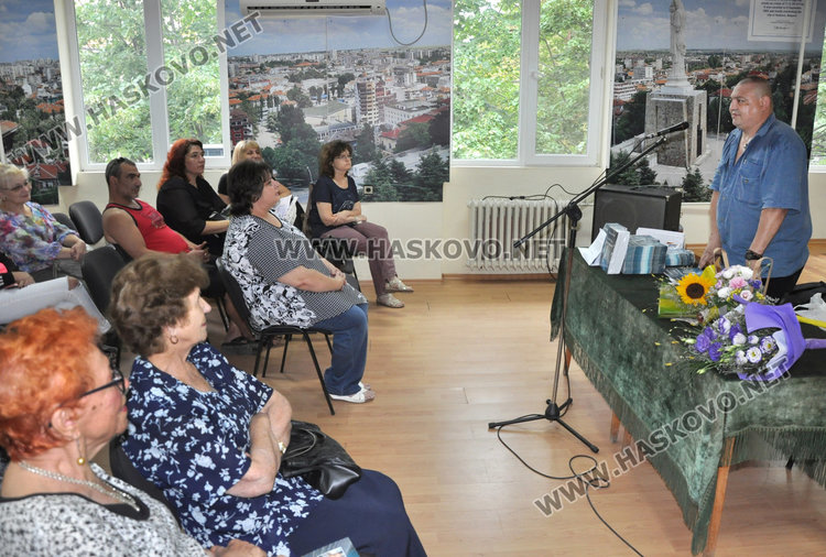 Михаил Ангелов-Марсов представи "Пътеки към душата"