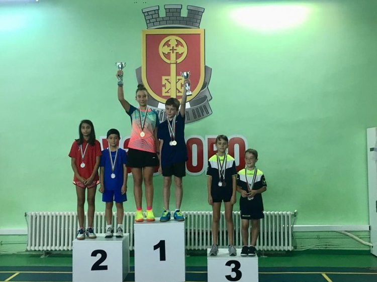 Бадминтонисти от "Атлет" се завърнаха с медали от международен турнир