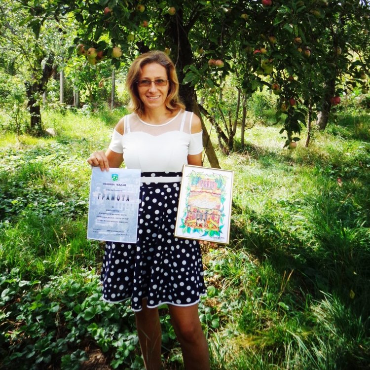 Елица Гигова има над 30 самостоятелни изложби, тази в Смолян е посетена на 100 годишнината от рождението на писатела Николай Хайтов, снимка:БНР