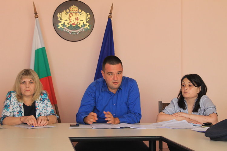 Трафикът от румънци може да ни докара в областта африканска чума по свинете