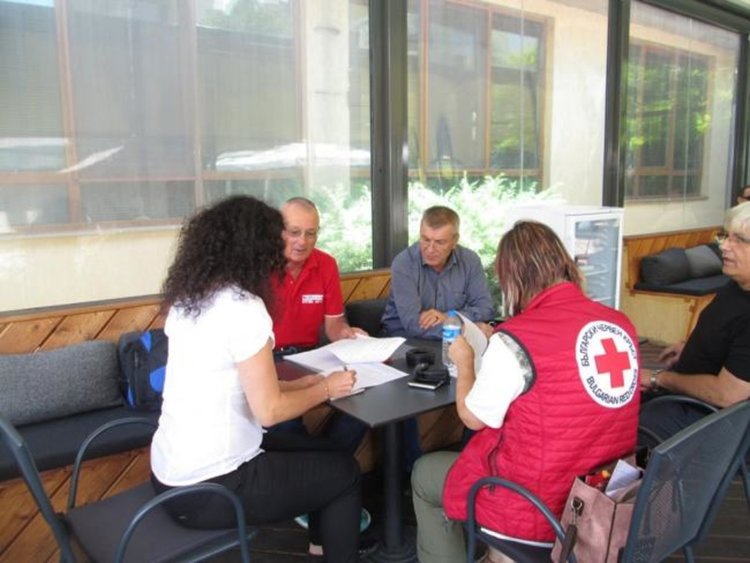 Собственици на 5 басейна в общината ги крият от контрола на РЗИ, още 2 басейна без спасители