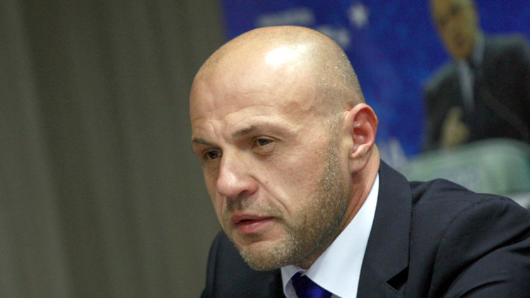 Властта заговори за по-висок данък върху доходите, но след изборите наесен