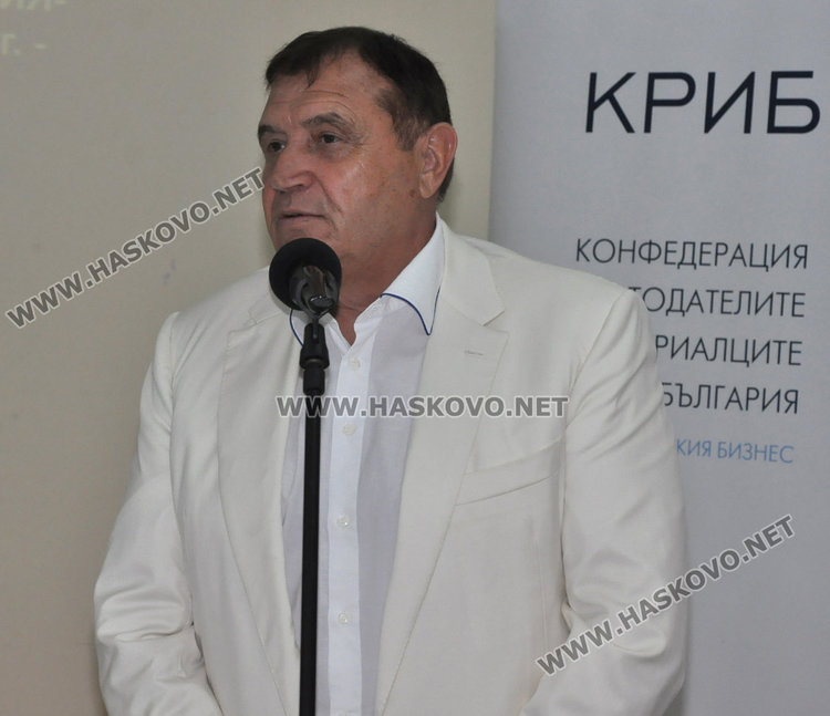 Зам.-председателят на КРИБ проф. д-р на техническите науки Николай Вълканов