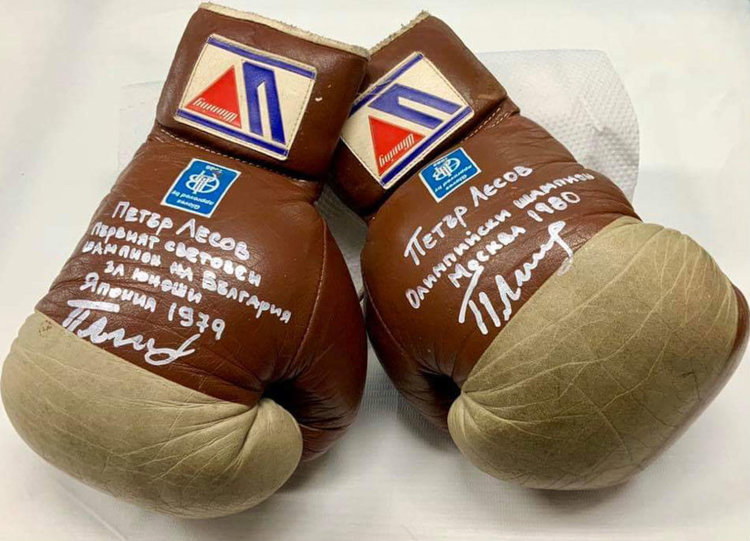 Благотворителен търг “Станимира Петрова и шампиони”