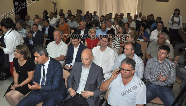 Община Хасково награди 4 фирми за социално партньорство