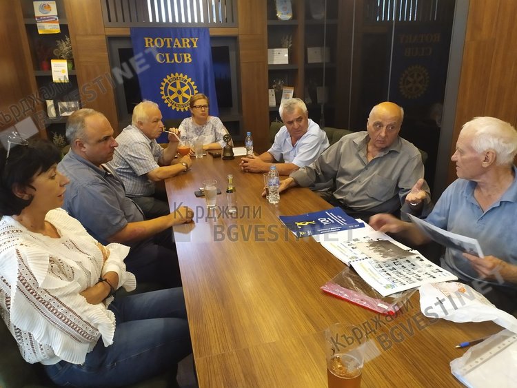 Книга за спорта представя успехите на Кърджали, Ротари клуб подпомага начинанието  