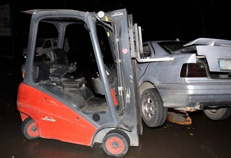 Необичайно!Мотокар предизвика катастрофа, навлизайки в лентата за насрещно движение