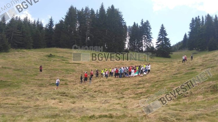 Звездни спортисти на България разпъват голямото знаме на Роженските поляни
