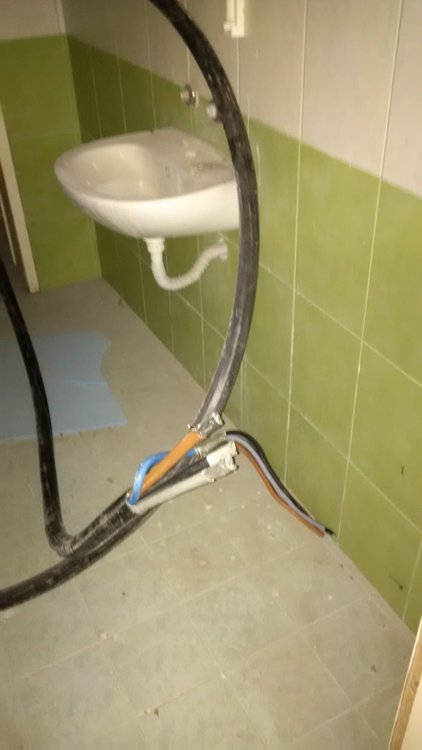  Разкриха копачки на криптовалута с незаконен ток