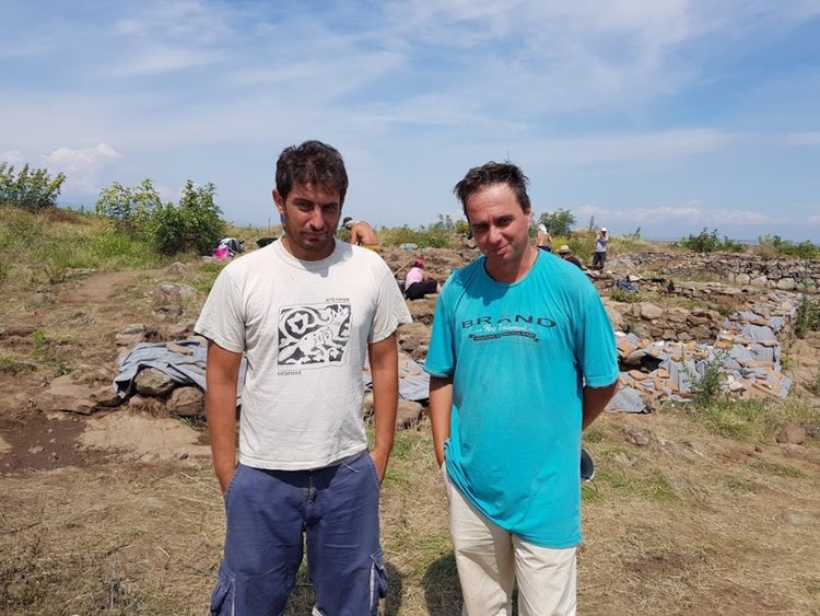 За пръв път на Църквището работят студенти от два университета