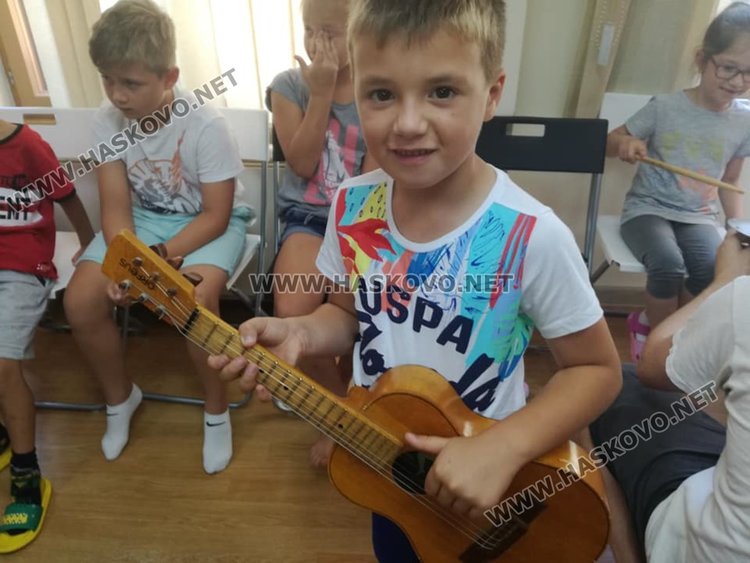 Деца загряха за джаз вечерта в Хасково Дейвид Дауер и Митко Русев