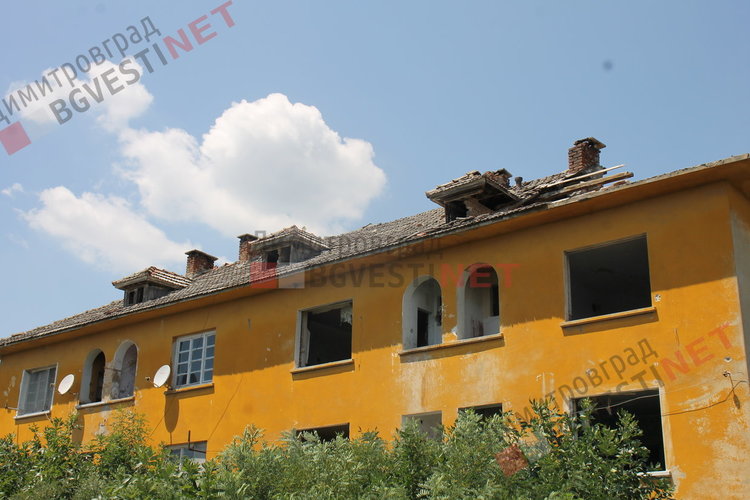 Общината иска да разруши жилищен блок