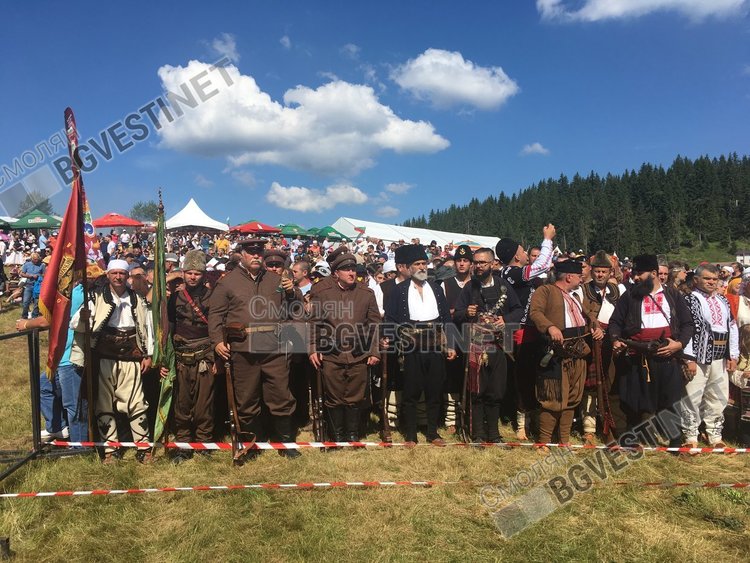 Откриха събора „Рожен“ с над 200 гайди, кметът на Смолян призова за обща молитва за благоденствието на България