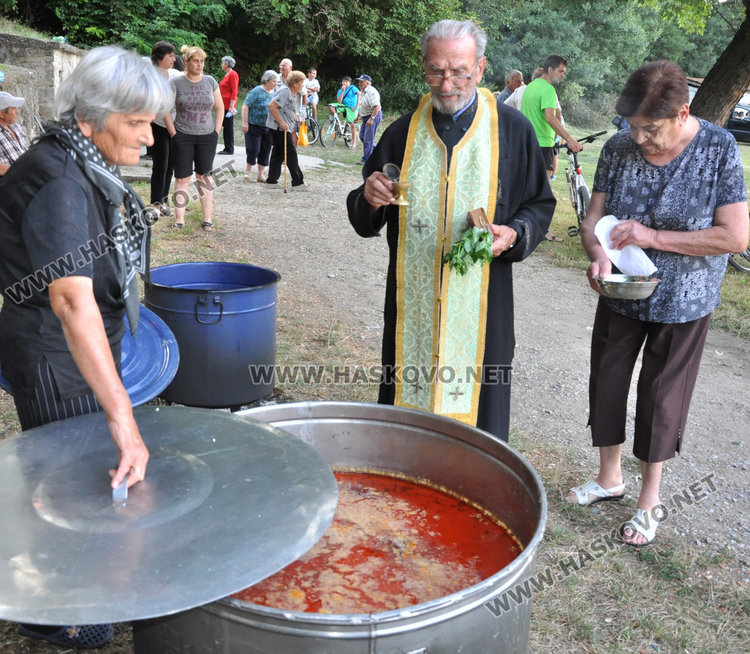 Местността "Игрека" се напълни в навечерието на Илинден