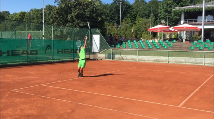 Ивайло Керемедчиев вдигна купата на  Хасково на кортовете на Кенана