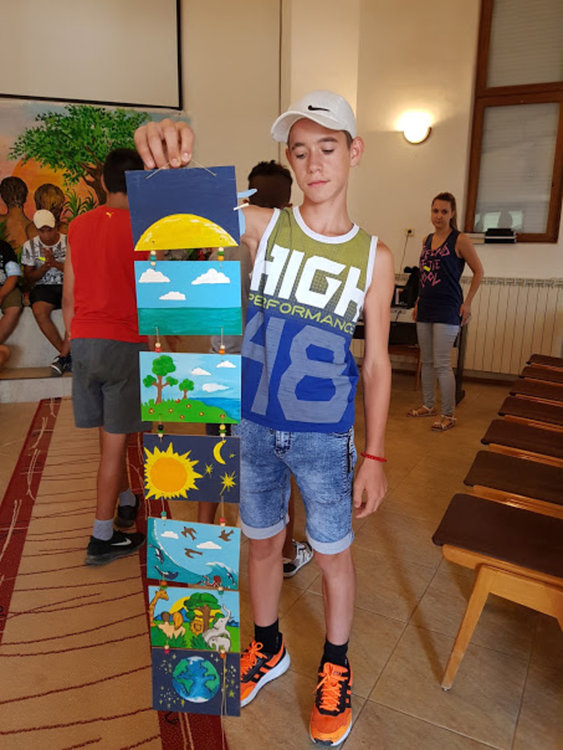 Темата за сътворението ще изучават децата във ваканционното училище на Евангелската църква