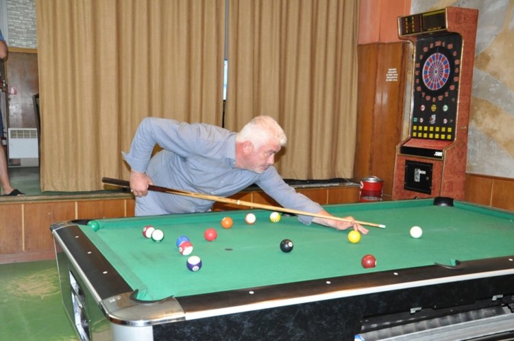 Оспорвани турнири по билярд и дартс в Момчилград