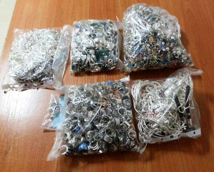 3 кг контрабандни златни и сребърни накити задържаха Капитан Андреево