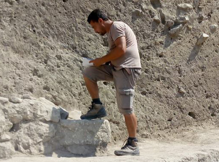 Археологът Петър Лещаков, който беше част от екипа в проучването на Праисторически солодобивен и градски център Провадия-Солницата