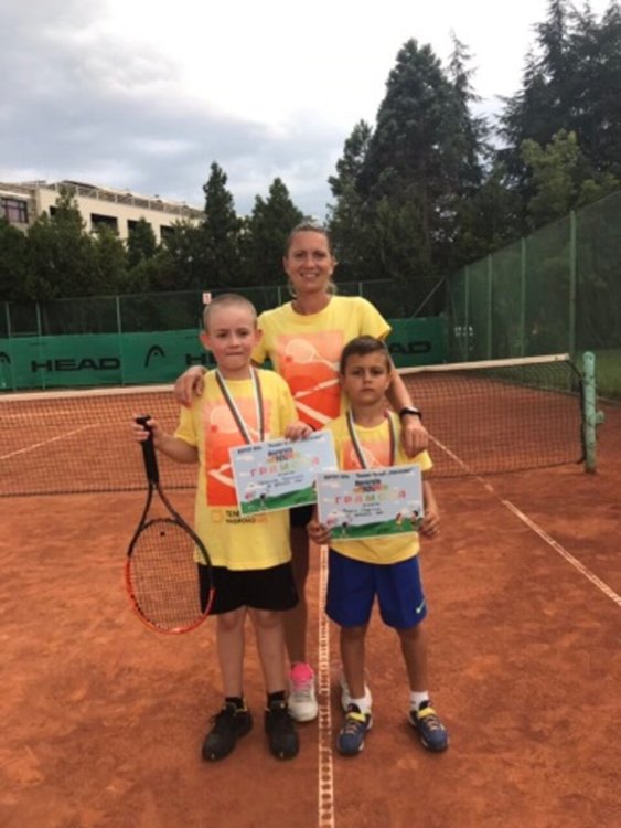 Тенис надежди от България и Русия в турнира на Единната руска тенис лига 10s