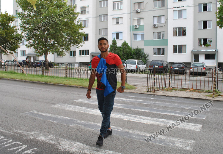 Отвориха достъпа към незаконна пешеходна пътека в Хасково