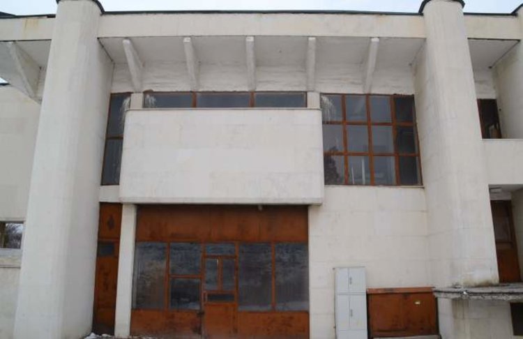 Търсят кой да ремонтира залата за траурни церемонии в кв.Македонски