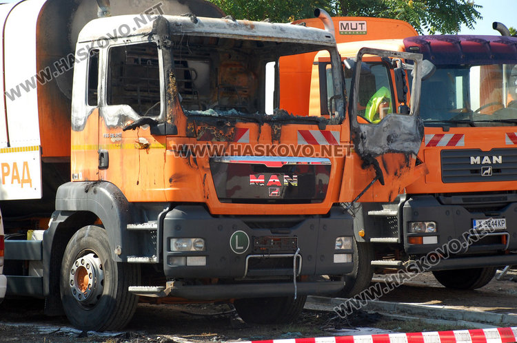 Запалиха три камиона за смет в Свиленград